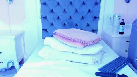 Jasmine online show from 01/24/25, 06:57