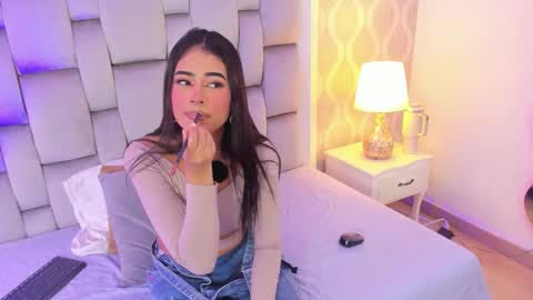 Jasmine online show from 09/23/25, 07:17