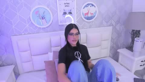 Jasmine online show from 10/22/25, 07:35