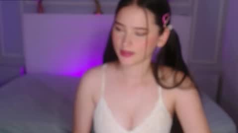 Snapshot of jasminebella0 chatting on 02/23/25, 11:04 Jazmin online show from 02/23/25, 11:04