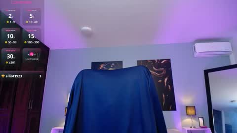 Snapshot of jasminecampbell chatting on 10/11/25, 08:29 Instagram jasminecampbell1  online show from 10/11/25, 08:29