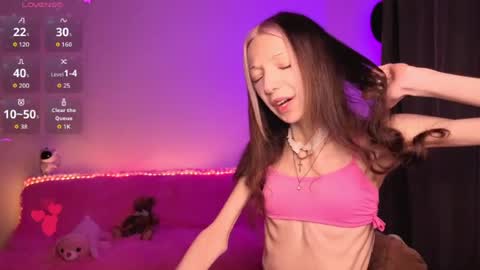 Snapshot of jasminecute_ chatting on 06/11/26, 10:35 Jasmin online show from 06/11/26, 10:35