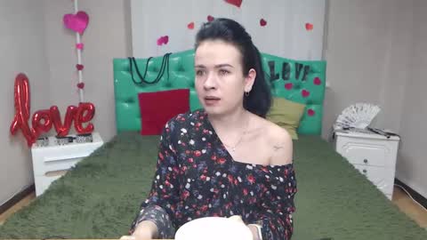 JasmineKouch online show from 11/25/25, 06:35