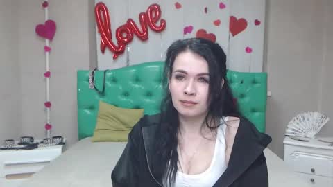 Snapshot of jasminekouch chatting on 03/28/26, 07:02 JasmineKouch online show from 03/28/26, 07:02
