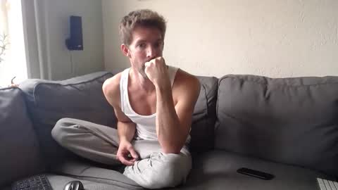 Snapshot of jasonberg29 chatting on 09/27/25, 10:09 Jason online show from 09/27/25, 10:09