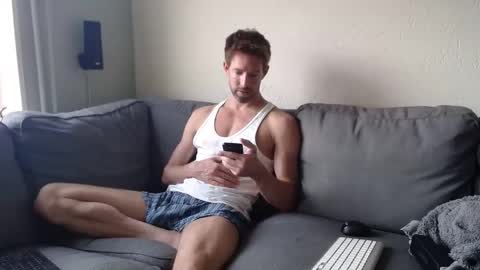 Snapshot of jasonberg29 chatting on 10/19/25, 07:53 Jason online show from 10/19/25, 07:53