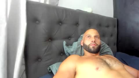    online show from 10/24/25, 06:48