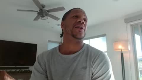 Snapshot of jasonsweets chatting on 12/19/25, 11:12 Jason Sweets online show from 12/19/25, 11:12