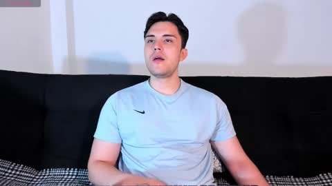 Snapshot of jasonxd98 chatting on 10/05/25, 01:37 Jason online show from 10/05/25, 01:37