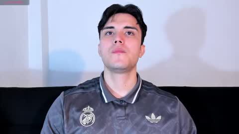 Snapshot of jasonxd98 chatting on 10/12/25, 07:02 Jason online show from 10/12/25, 07:02