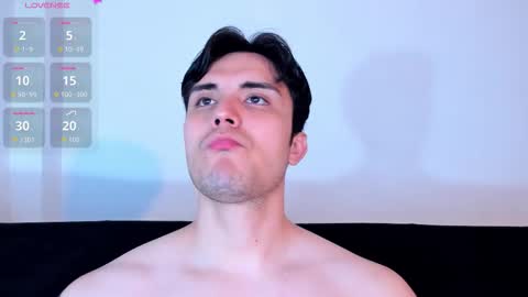 Snapshot of jasonxd98 chatting on 10/31/25, 01:28 Jason online show from 10/31/25, 01:28