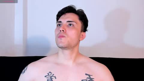 Snapshot of jasonxd98 chatting on 11/18/25, 01:11 Jason online show from 11/18/25, 01:11