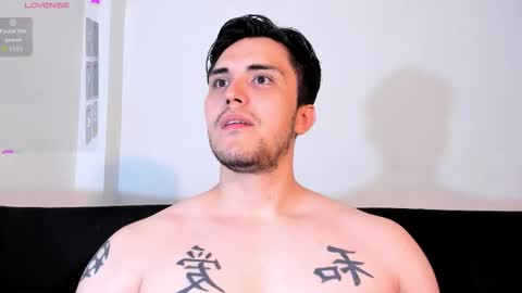 Snapshot of jasonxd98 chatting on 12/04/25, 02:21 Jason online show from 12/04/25, 02:21