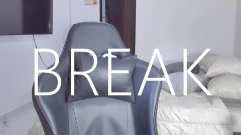 JBrooksXx online show from 01/10/25, 08:04