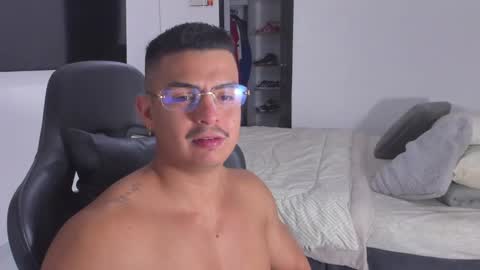 JBrooksXx online show from 01/19/25, 10:28