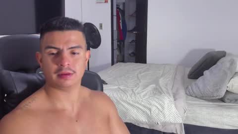 JBrooksXx online show from 01/19/25, 01:33