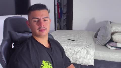 JBrooksXx online show from 01/20/25, 10:04