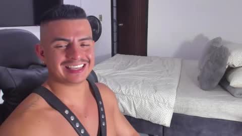JBrooksXx online show from 01/25/25, 02:04