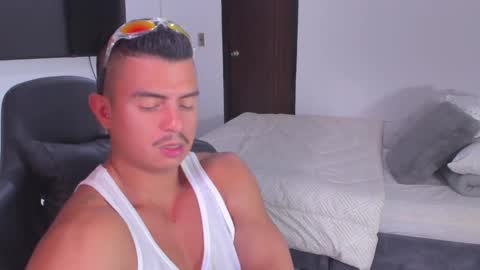 JBrooksXx online show from 01/29/25, 07:32