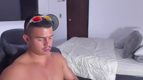 JBrooksXx online show from 01/30/25, 05:09