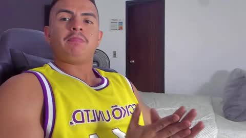 JBrooksXx online show from 02/05/25, 10:33