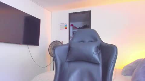 Snapshot of jasperbrooksx chatting on 09/28/25, 08:47 JBrooksXx online show from 09/28/25, 08:47