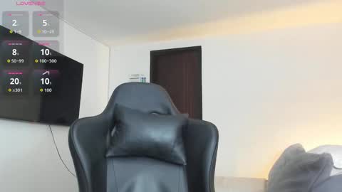 Snapshot of jasperbrooksx chatting on 10/09/25, 07:23 JBrooksXx online show from 10/09/25, 07:23