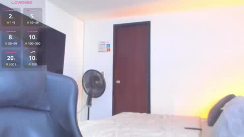 Snapshot of jasperbrooksx chatting on 10/10/25, 07:35 JBrooksXx online show from 10/10/25, 07:35