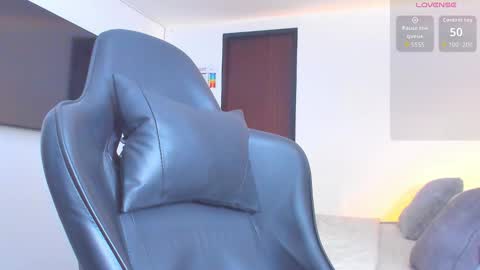 Snapshot of jasperbrooksx chatting on 10/24/25, 07:21 JBrooksXx online show from 10/24/25, 07:21