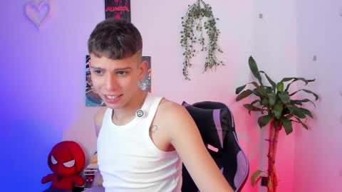 Snapshot of jasson___ chatting on 04/21/26, 06:44 jasson___ online show from 04/21/26, 06:44