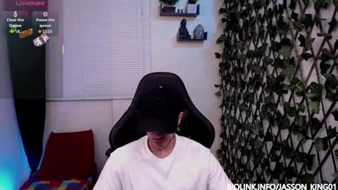 Snapshot of jasson_king01 chatting on 11/12/25, 12:11 JKing online show from 11/12/25, 12:11