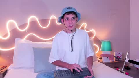 J A S S O N  online show from 10/05/25, 07:34