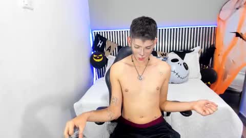 J A S S O N  online show from 10/26/25, 07:42