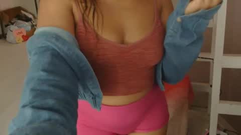 Snapshot of jassynicole chatting on 01/20/25, 07:14 Jaslene Lovely online show from 01/20/25, 07:14