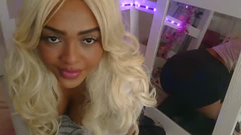 Snapshot of jassynicole chatting on 02/08/25, 03:10 Jaslene Lovely online show from 02/08/25, 03:10
