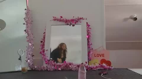 Snapshot of jassynicole chatting on 02/22/25, 05:57 Jaslene Lovely online show from 02/22/25, 05:57
