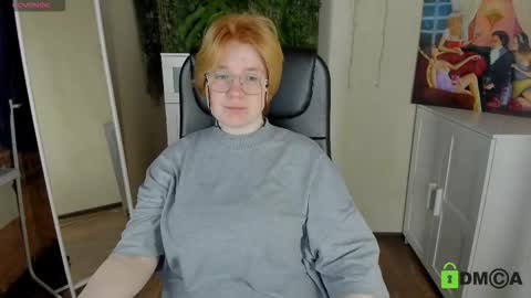Snapshot of java_fire chatting on 11/18/25, 08:46 Katerina online show from 11/18/25, 08:46