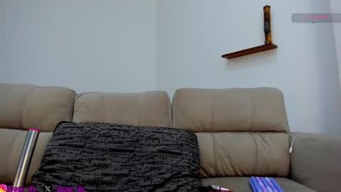 Snapshot of javi_8812 chatting on 11/27/25, 01:07 dani and javi online show from 11/27/25, 01:07