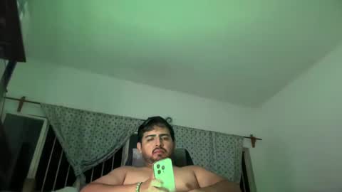 Snapshot of javiermichi chatting on 09/17/25, 03:41 javiermichi online show from 09/17/25, 03:41