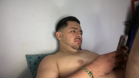 Snapshot of javiermichi chatting on 11/02/25, 05:32 javiermichi online show from 11/02/25, 05:32