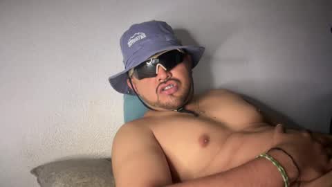 Snapshot of javiermichi chatting on 11/14/25, 07:29 javiermichi online show from 11/14/25, 07:29