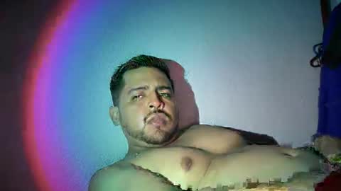 Snapshot of javiermichi chatting on 11/23/25, 05:40 javiermichi online show from 11/23/25, 05:40