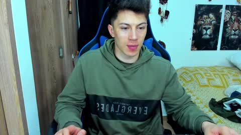 Javier online show from 12/29/24, 03:22