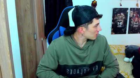 Javier online show from 01/13/25, 08:37