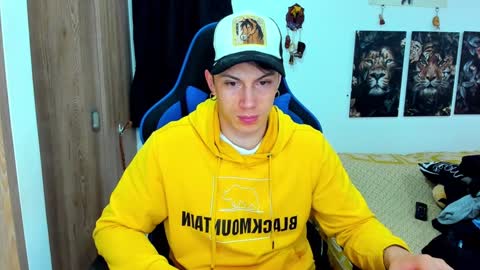 Javier online show from 01/14/25, 10:34