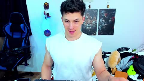 Javier online show from 01/27/25, 09:55