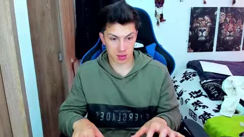 Javier online show from 02/18/25, 08:47