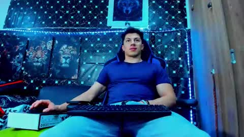 Javier online show from 10/08/25, 09:34