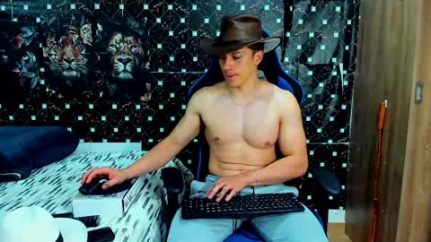 Javier online show from 05/18/26, 04:07