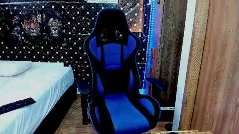 Javier online show from 07/27/26, 05:42